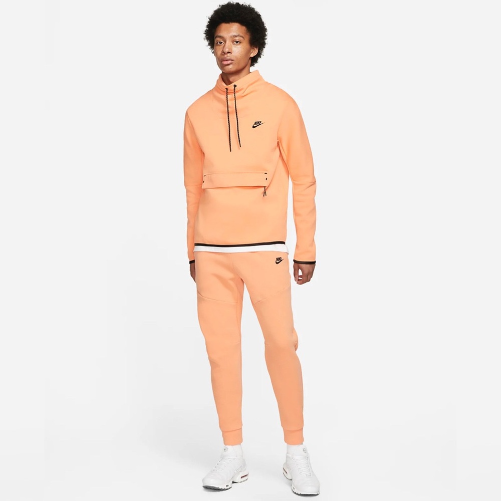Nike Men Sportwear Tech Fleece Washed Joggers in Orange